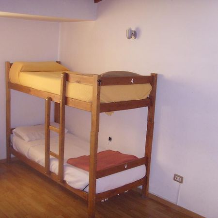 Hostel El Agora Trelew Buitenkant foto