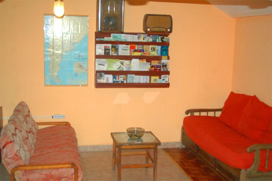 Hostel El Agora Trelew Buitenkant foto